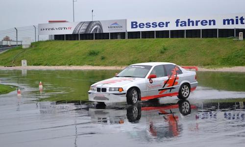 24.11.2014 kurz driftování na německém okruhu Sachsenring