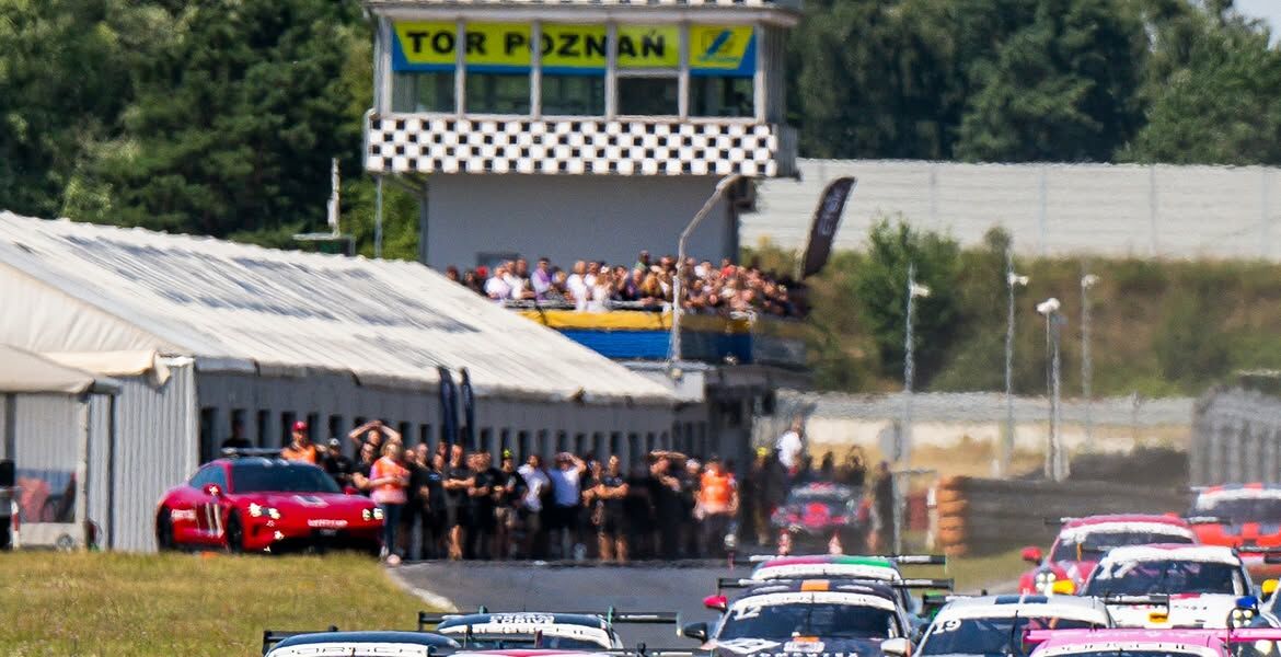Tor Poznań Porsche Sprint Challenge Central Europe 2026: Reportáž ze závodu