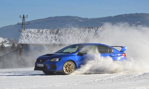 Snowdriving Experience (A) - Kurz bezpečné jízdy na sněhu