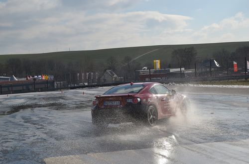 DSC_00001 (37) | Sachsenring - kurz driftování 26.2.2018