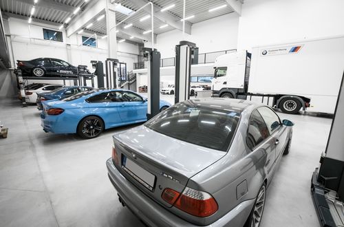 Servis | Performance & Racing Centrum Šenkýř Motorsport