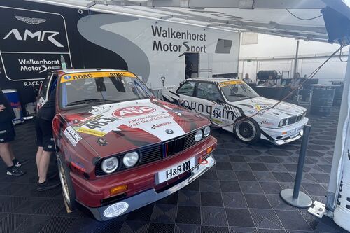 První setkání s auty v teamovém stanu - BMW M3 E30 2,5l Evo DTM s Šenkyř Motorport livery | ADAC 24h Nürburgring 2025 - 3h Classic 18.-22.05.2025