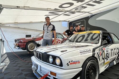 Teamový stan s autem M3 E30 2,3l Gr.A - Robert Šenkýř | ADAC 24h Nürburgring 2025 - 3h Classic 18.-22.05.2025