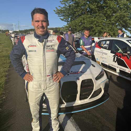 Richard Gonda s BMW M4 GT4 G82 po skončení závodu Ecce Homo Šternberk 2026 | Ecce Homo Šternberk 2026 5-7. 6. 2026 - Reportáž