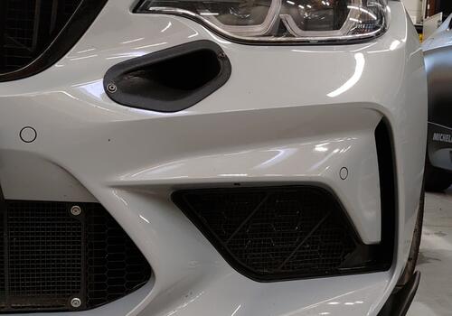 Přední spoiler  BMW M2 CS Racing - instalace k sériovému přednímu nárazníku - Galerie #2
