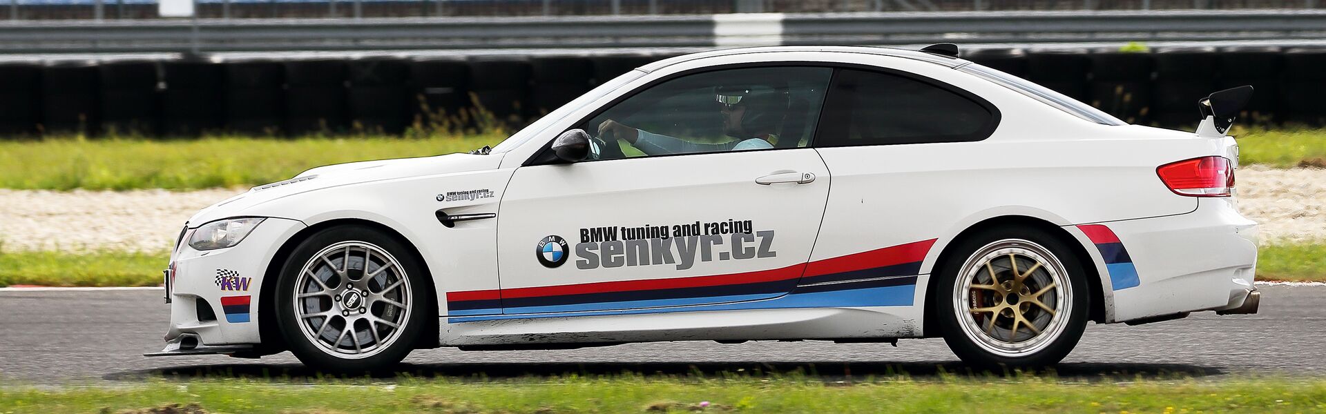 Front spoiler BMW M3 E92 GT4 style - installation to standard front bumper