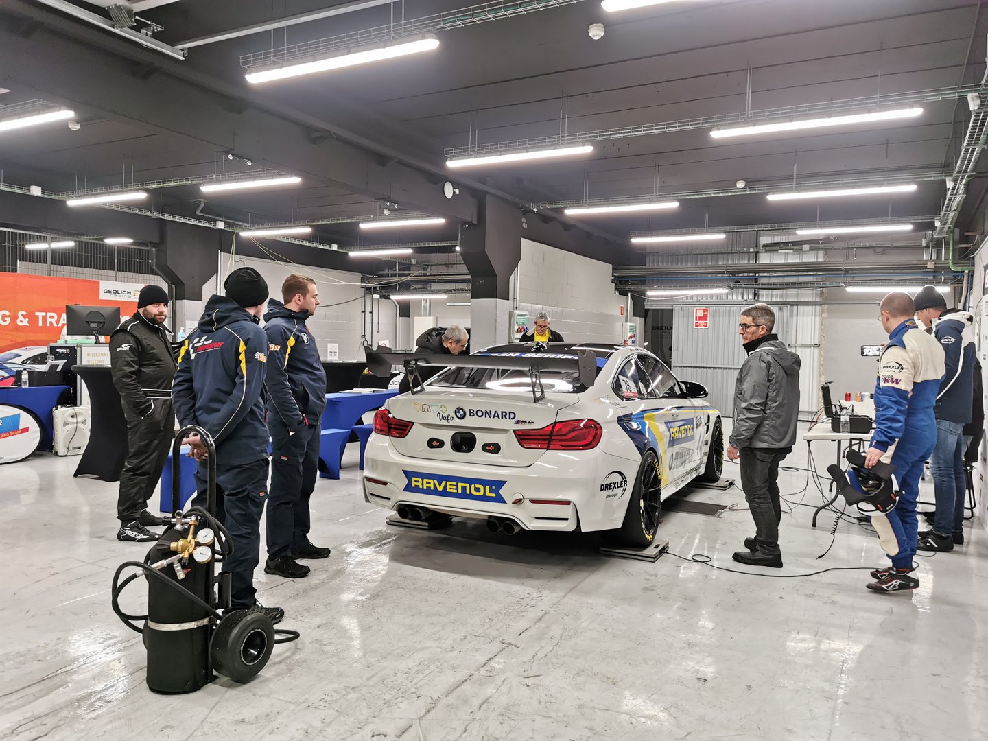 2) You will be assisted by a whole team of professionals and experts with many years of experience in car racing