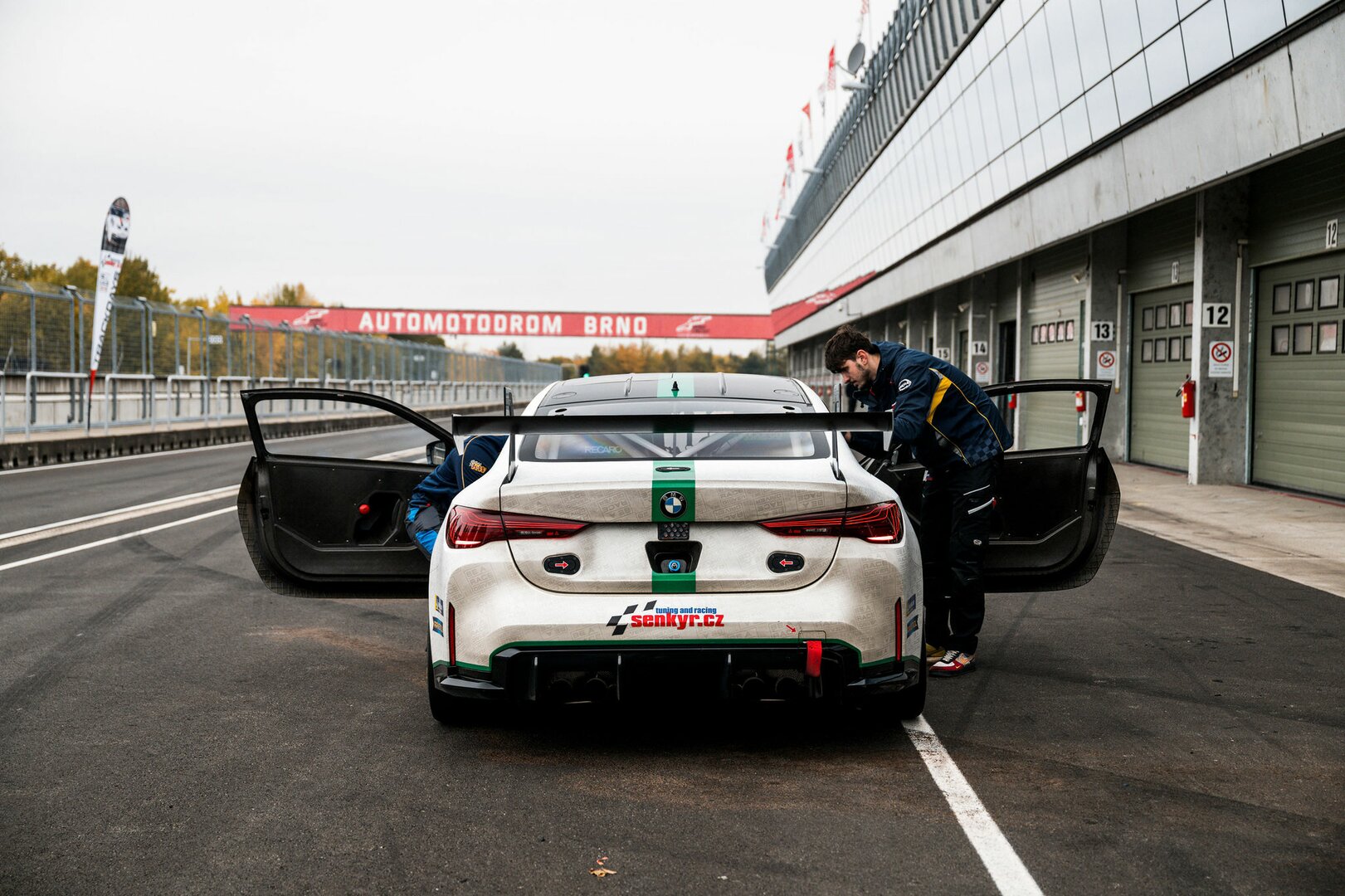 BMW M4 GT4 (G82) EVO - Technické údaje - Další #