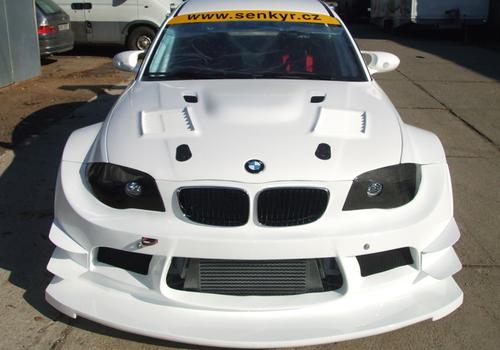 BMW 1 Coupé GTR racing