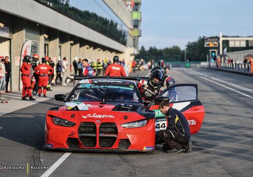 BMW M4 GT3 (G82) racing car - auto na prodej - Galerie #7