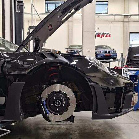 Příprava Porsche 911 GT3 RS 992 na trackday sezónu - našemu...