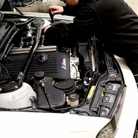 Tuning jaksepatří. Instalace sady kompresoru ESS v nejvyšší...