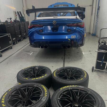 Valencia. Náš první závod v letošní GT Winter Series a spokojenost...