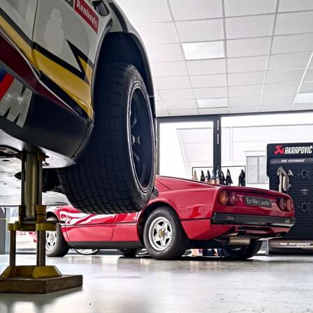 Classic vibes in Šenkýř Motorsport Performance & Racing...