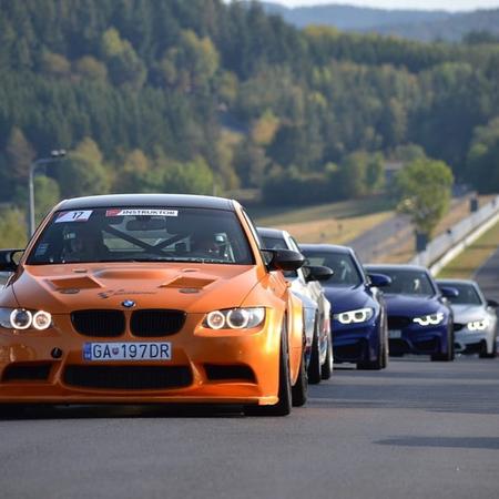 Nordschleife pur - to nej na konec sezóny. Nádherné počasí, super...