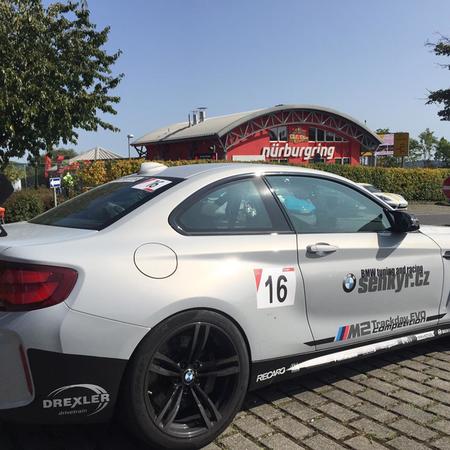 Nordschleife pur - to nej na konec sezóny. Nádherné počasí, super...