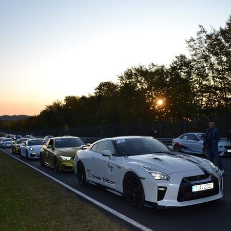 Nordschleife pur - to nej na konec sezóny. Nádherné počasí, super...