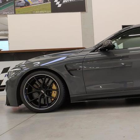 BMW M4 F82 a kola BBS CI-R v barvě satin black.Rozměr 9,5x19”...