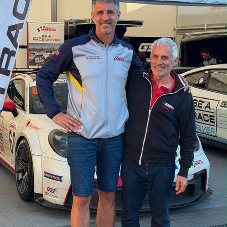 Robert Šenkýř, Fausto Bormolini a článek o Šenkýř Motorsport