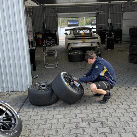 Michelin Pilot Sport Slick Tires and How to Inspect Them