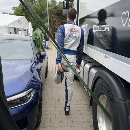 The last few quiet moments before race day