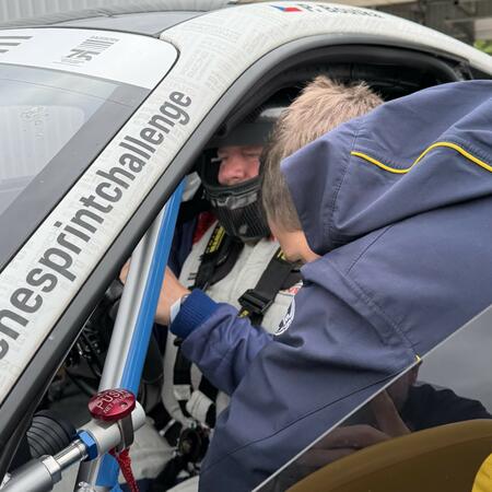 Cars and drivers ready for qualifying