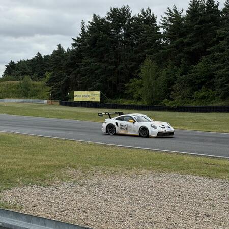 Snapshots from the first qualifying session