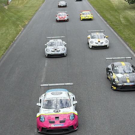Race 1 - Warm-up Lap