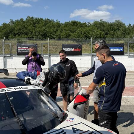Gratulace k vítězství v druhém závodě M. Faiereislovi