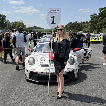 Matyáš Faiereisl na starting gridu v Porsche 992 GT3 Cup
