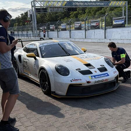 Mandatory pit stop during the 100-Mile Race of Poland