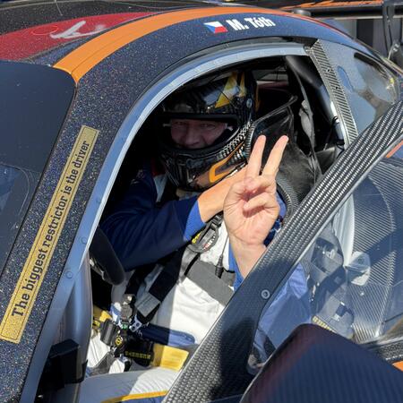 Martin Tóth v Mercedes-AMG GT3 připraven na start závodu