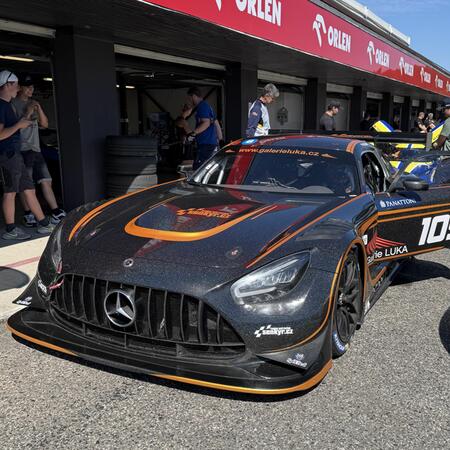 Martin Tóth v Mercedes-AMG GT3 připraven na start závodu