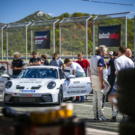 Představení Porsche 911 Challenge