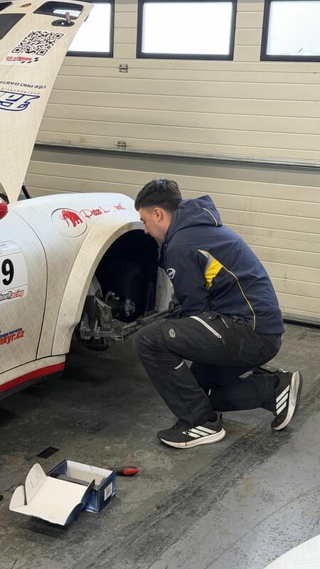 Replacing the Brake Pads on a Porsche 992 GT3 Cup