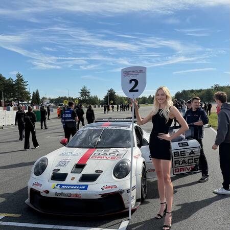 M. Faiereisl v Porsche 992 GT3 Cup na P2 starting gridu...
