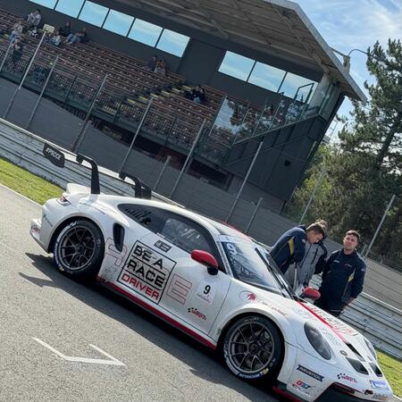 M. Faiereisl v Porsche 992 GT3 Cup na P2 starting gridu...