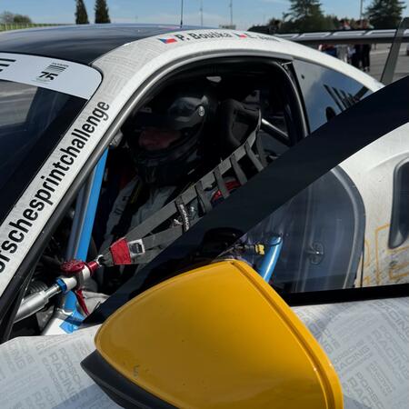 P. Bouška in a Porsche 992 GT3 Cup is in P2 on the starting...