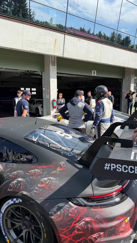 The atmosphere in front of the pit boxes after the first...