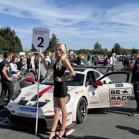 M. Faiereisl v Porsche 992 GT3 Cup na P2 starting gridu...