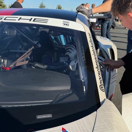 M. Faiereisl v Porsche 992 GT3 Cup na P2 starting gridu...