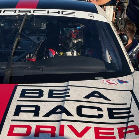 M. Faiereisl v Porsche 992 GT3 Cup na P2 starting gridu...