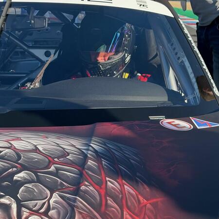 R. Kolařík před startem endurance závodu na startovním gridu
