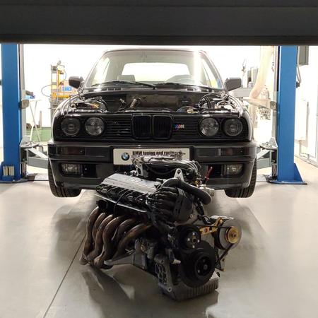 Renovace M20B25 do E30 325i pro @bmw_kovalcik je u konce.
•••
Motor...