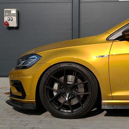 VW Golf R (VII) a podvozek KW DDC pro #rsrperformance.
•••
Výškově...