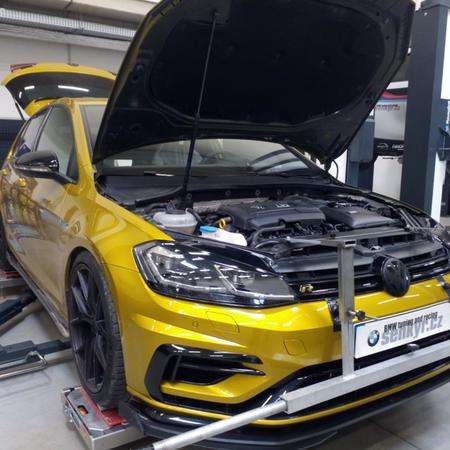 VW Golf R (VII) a podvozek KW DDC pro #rsrperformance.
•••
Výškově...