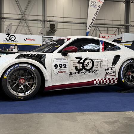 Závodní Porsche 911 (992.2) GT3 Cup odhaleno