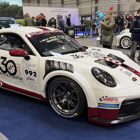 Závodní Porsche 911 (992.2) GT3 Cup odhaleno