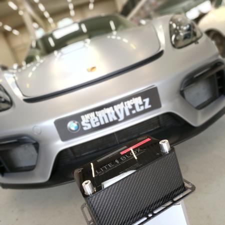 Porsche 718 Spyder a superlehká baterie Liteblox. 
Karbonový...