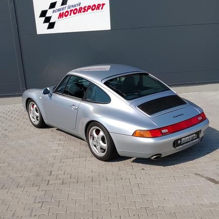 Renovace Porsche 911 Carrera v našem Performance...